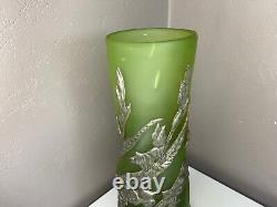 Grands Vases En Verre Vert a Cotes Torses Motifs De Fleurs En Etain Art Nouveau