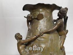 Jean GARNIER grand vase art nouveau en régule teinte Bronze Nymphes des Airs