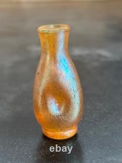 Johann LOETZ 1 Vase Miniature Irisé ou Tabatière. Art nouveau. Rare