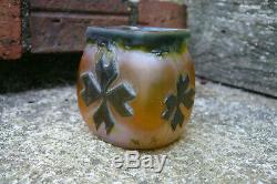 Joli petit vase en pâte de verre Epoque Art Nouveau Jugendstil