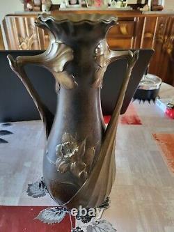 KANN Léon. ART-NOUVEAU. PAIRE DE VASES en BRONZE. DECOR de NARCISSES. FONTE de SIOT