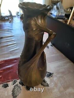KANN Léon. ART-NOUVEAU. PAIRE DE VASES en BRONZE. DECOR de NARCISSES. FONTE de SIOT