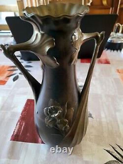 KANN Léon. ART-NOUVEAU. PAIRE DE VASES en BRONZE. DECOR de NARCISSES. FONTE de SIOT
