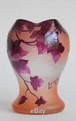 Legras Vase Montceau, série Rubis, vers 1910, signé, parfait état