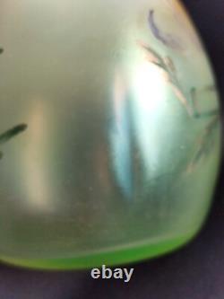 Loetz Arcadia / Paire de vases bilobés en verre irisé peint émaillé /Art Nouveau