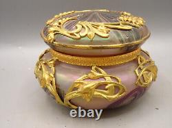 Loetz, Austria. Boite, bombonnière en verre irisé et bronze doré. Art nouveau. (Vase)
