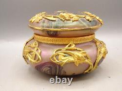 Loetz, Austria. Boite, bombonnière en verre irisé et bronze doré. Art nouveau. (Vase)