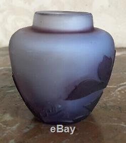 Magnifique petit vase Emile Gallé Art-Nouveau Ancolies Violet Camé Dégagé Acide