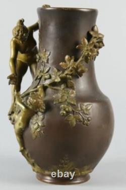 PREVOST D. (signé) Vase Art Nouveau En Bronze À Décor De Femme Et De Putto