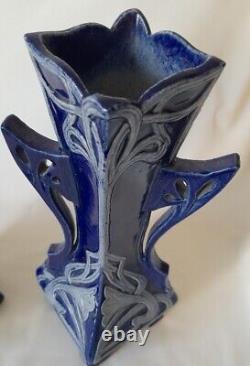 Paire De Art Nouveau Vases En Grès Au Sel