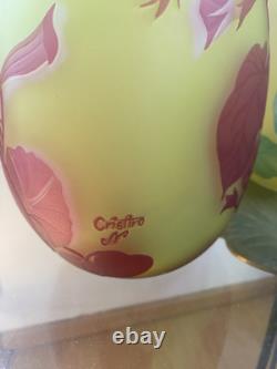 Paire De Vases Camés Signé Cristiro