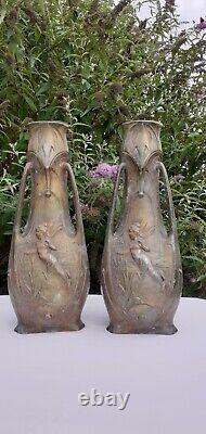 Paire Vases signé Jean Garnier Art Nouveau (1853-1910) en régule 3 faces H 38 cm