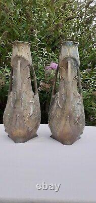Paire Vases signé Jean Garnier Art Nouveau (1853-1910) en régule 3 faces H 38 cm