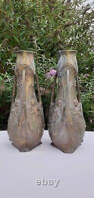 Paire Vases signé Jean Garnier Art Nouveau (1853-1910) en régule 3 faces H 38 cm