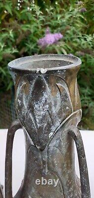 Paire Vases signé Jean Garnier Art Nouveau (1853-1910) en régule 3 faces H 38 cm