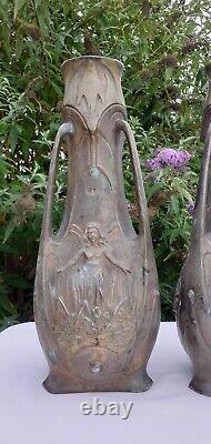 Paire Vases signé Jean Garnier Art Nouveau (1853-1910) en régule 3 faces H 38 cm