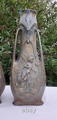 Paire Vases signé Jean Garnier Art Nouveau (1853-1910) en régule 3 faces H 38 cm