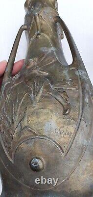 Paire Vases signé Jean Garnier Art Nouveau (1853-1910) en régule 3 faces H 38 cm