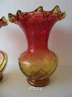 Paire d'ancien VASE ART NOUVEAU VERRE TORSE ROUGE ET AMBRE, AMBERINA