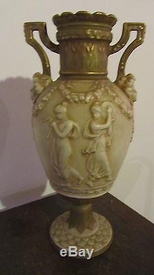 Paire de Vase en porcelaine Royal Dux Bohemia Art Nouveau XIXe