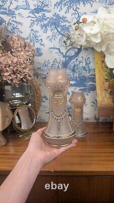 Paire de Vases Art Nouveau en Verre Émaillé Peint à la Main de la fin du XIXème