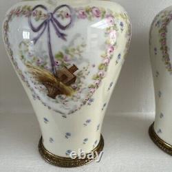 Paire de vase Art Nouveau en porcelaine de Limoges Signe M de M Monture Bronze