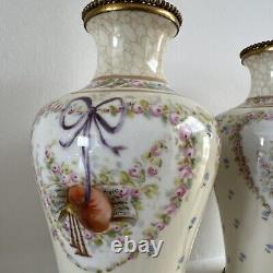 Paire de vase Art Nouveau en porcelaine de Limoges Signe M de M Monture Bronze