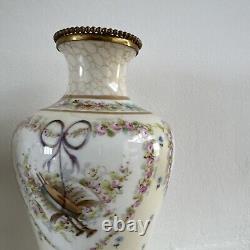 Paire de vase Art Nouveau en porcelaine de Limoges Signe M de M Monture Bronze