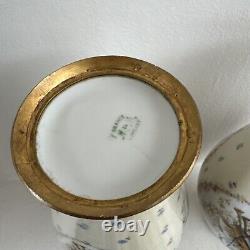Paire de vase Art Nouveau en porcelaine de Limoges Signe M de M Monture Bronze
