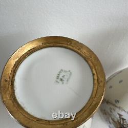 Paire de vase Art Nouveau en porcelaine de Limoges Signe M de M Monture Bronze
