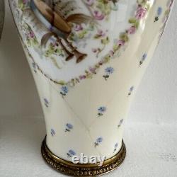 Paire de vase Art Nouveau en porcelaine de Limoges Signe M de M Monture Bronze