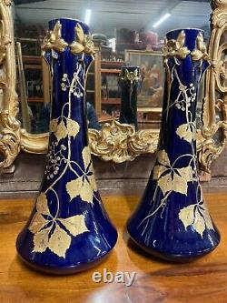 Paire de vases Art-Nouveau en porcelaine