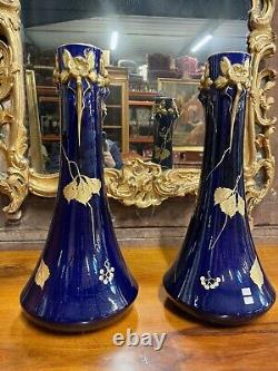 Paire de vases Art-Nouveau en porcelaine