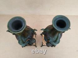 Paire de vases à décor d'angelots Art Nouveau