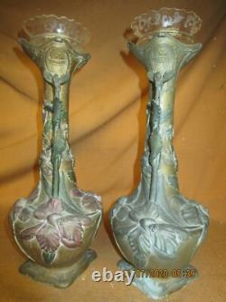 Paire de vases art nouveau en régule patine plusieurs tons / signés