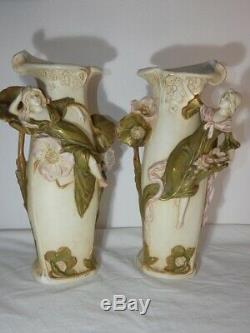 Paire de vases en Art Nouveau en céramique ROYAL DUX (Bohème) 1900