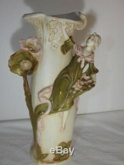 Paire de vases en Art Nouveau en céramique ROYAL DUX (Bohème) 1900
