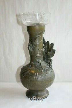 Paire de vases époque Art Nouveau dans le goût de Moreau réservoirs en baccarat