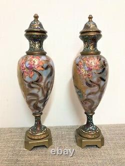 Paire de vases époque art nouveau en porcelaine cloisonnée signés Brun
