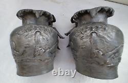 Paire pichets en étain signé Charles Perron Art Nouveau décor femmes baigneuses