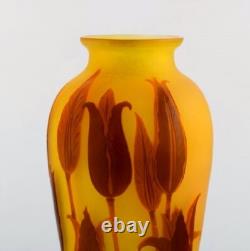 Paul Nicolas / Nancy pour D'argental, France. Grand vase art nouveau, verre c