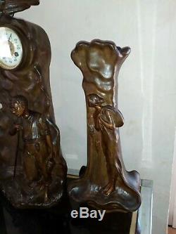 Pendule et vase garniture Art Nouveau Bobbia C. 1900 en régule statue