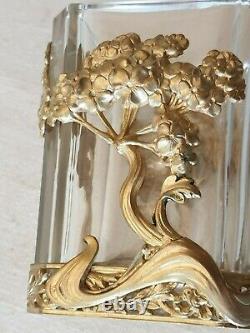 Petit vase quadrangulaire monture en métal doré Style art nouveau ht 8cm