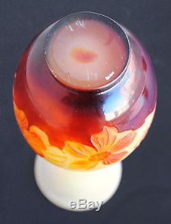 Petit vase soliflore Emile Gallé pâte de verre aux hibiscus
