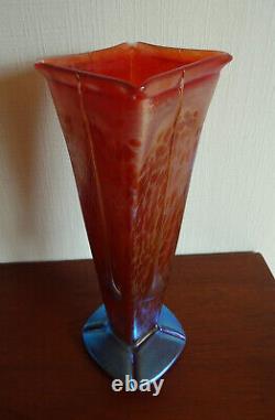 Rare vase LOETZ c. 1900 verre irisé rouge papillon/candia. Art Nouveau Austria