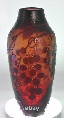 St Louis, Nancy Grand vase ovoïde Art Nouveau Verre multicouches circa 1900