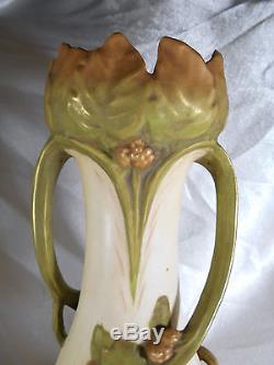 Superbe Grande Paire De Vase Art Nouveau En Biscuit Porcelaine Royal Dux Bohemia