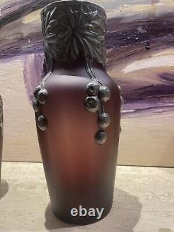 Superbe Vase Art Nouveau Travail autrichien Verre dépoli mauve et étain 1900