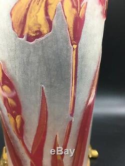Superbe Vase Baccarat Gravé A Lacide Decor De Fleur Et Reflet Doré Art Nouveau