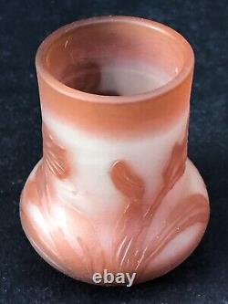 Superbe ancien VASE MINIATURE Art Nouveau signé VESSIERE NANCY no Gallé Daum